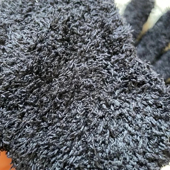 🔥4/$20 St Johns Bay Fuzzy Gloves - Picture 4 of 11